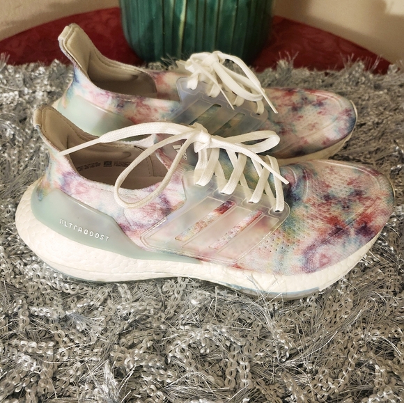 Adidas Ultra Boost - Picture 3 of 8